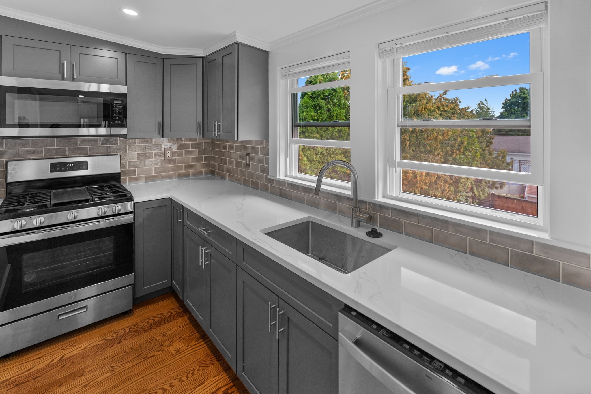 8 Appleton # 2 Property Photo 6