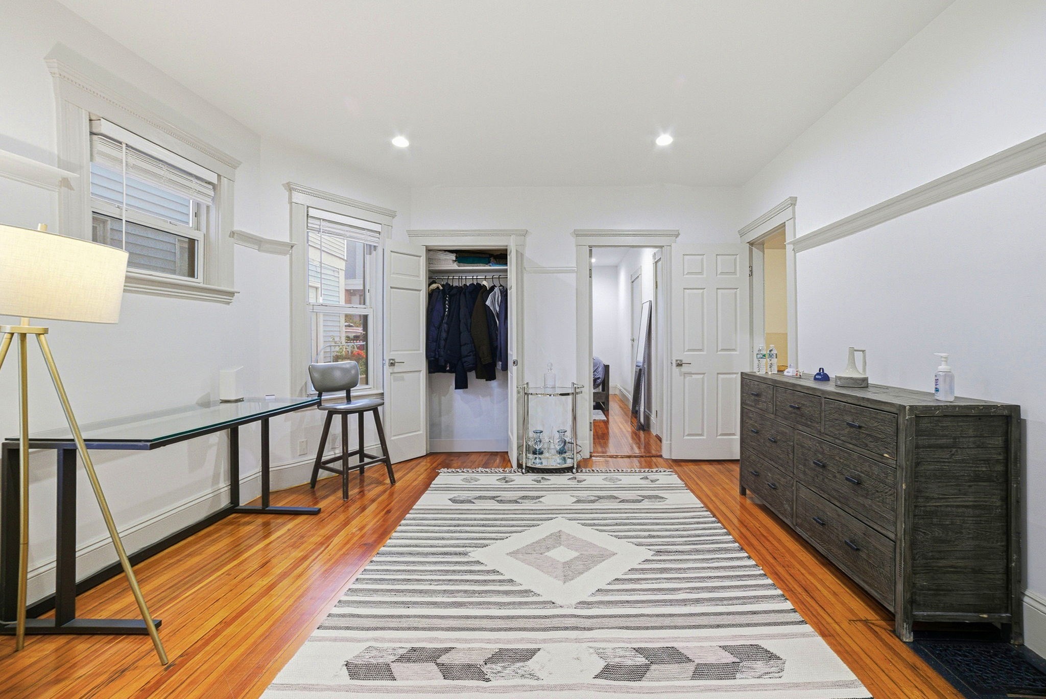 17 Hillsboro # 1 Property Photo 6
