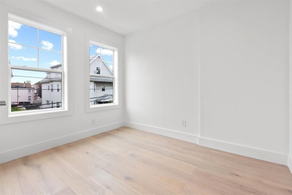 197 Vine St Property Photo 16