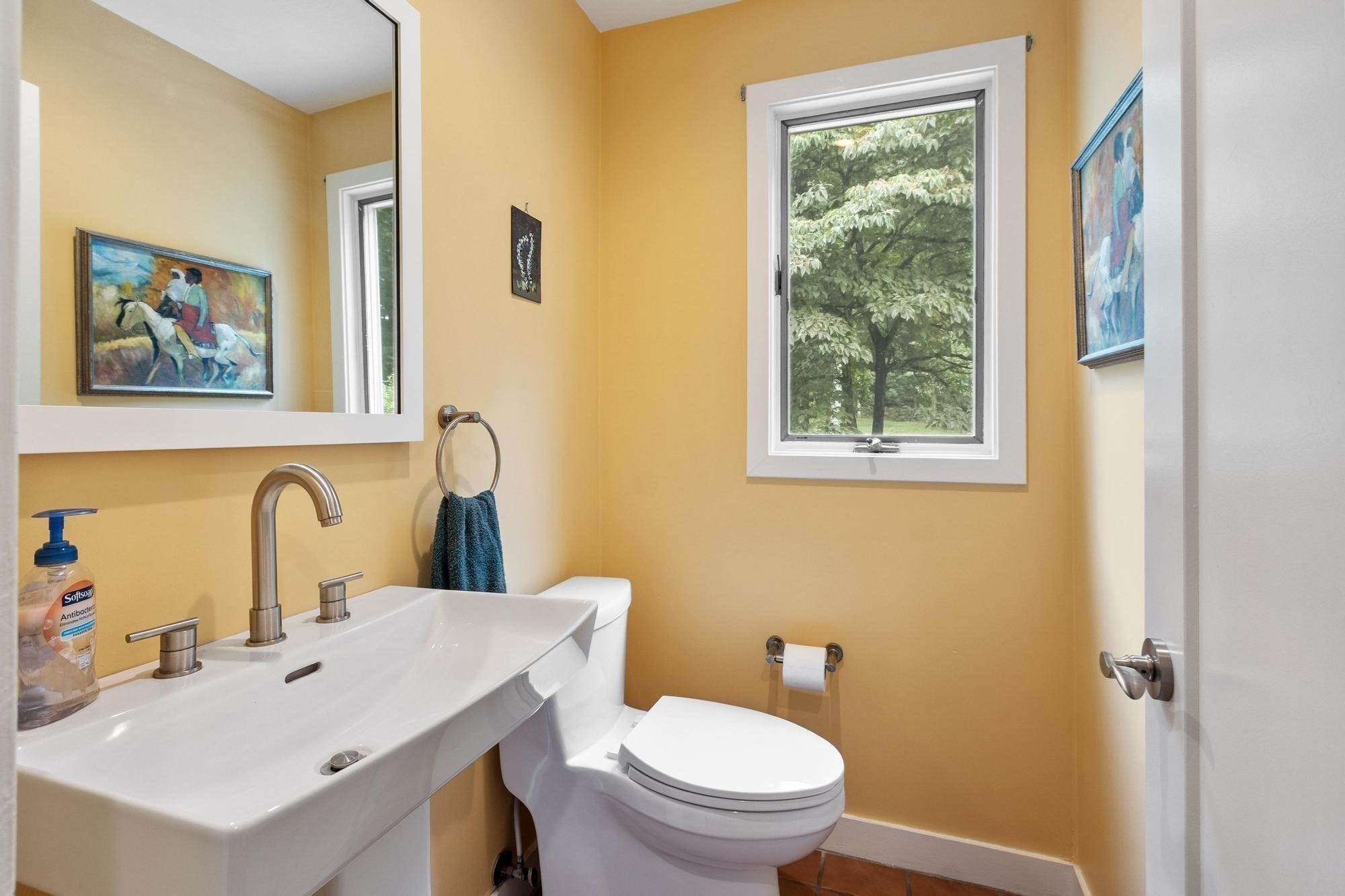 2 Sutton Pl Property Photo 13