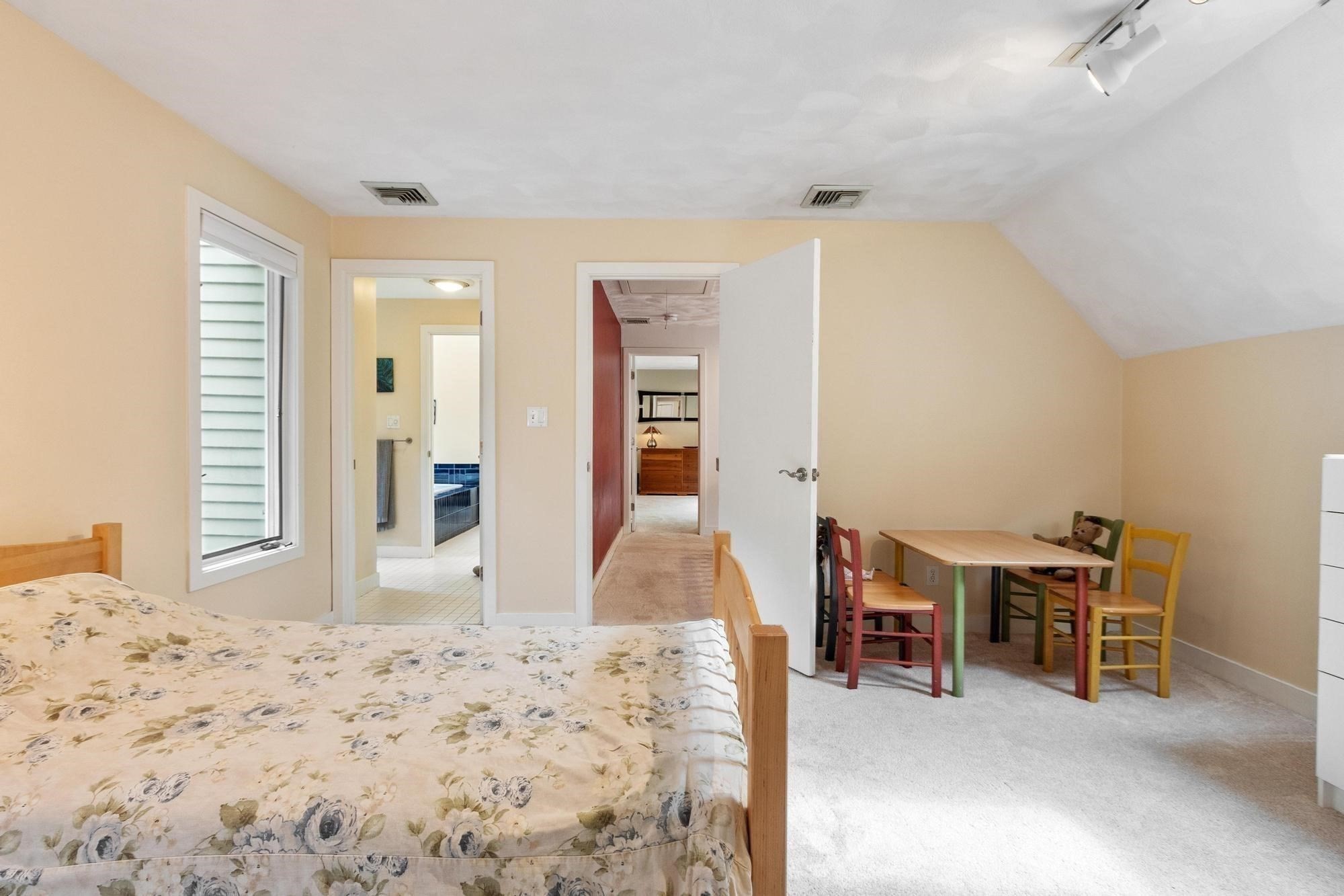 2 Sutton Pl Property Photo 29