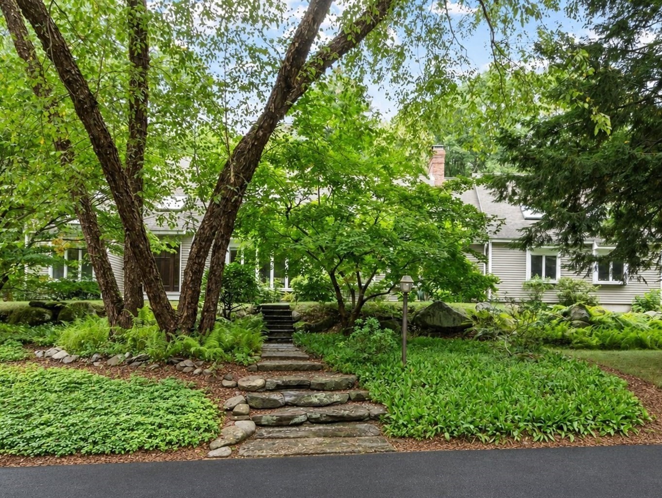 2 Sutton Pl Property Photo 36