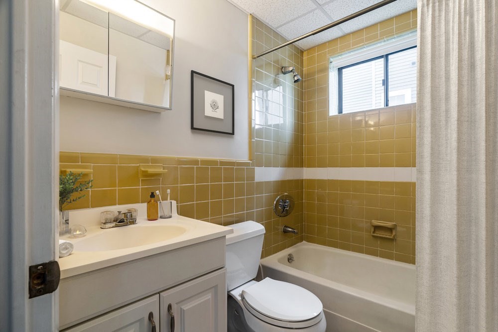 33 Middle Street # 23 Property Photo 6