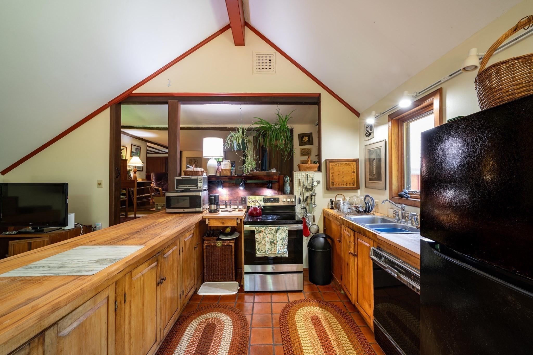 266 Turners Falls Rd Property Photo 19