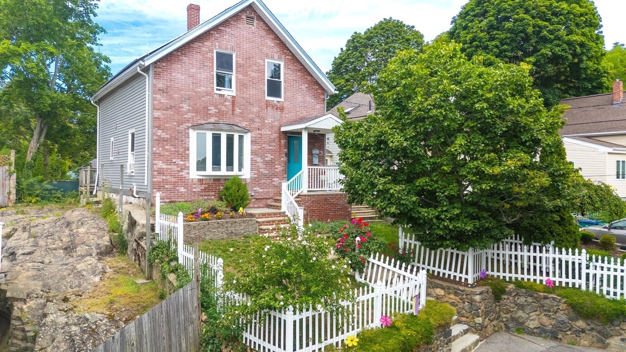 10 Windsor Ave Property Photo 1
