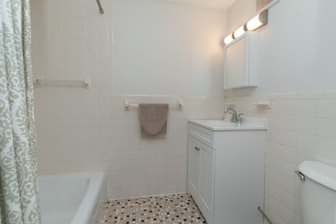 993 Massachusetts Ave # 206 Property Photo 20