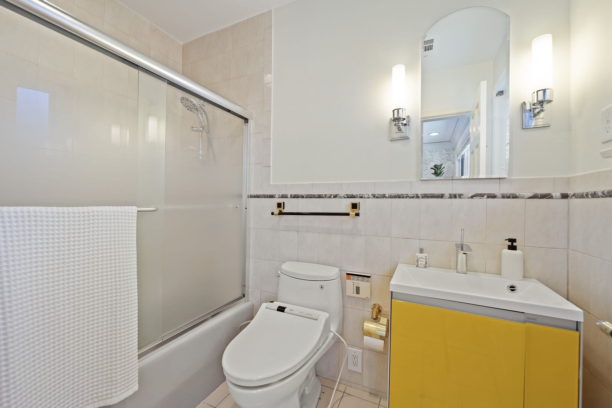 20 Montrose St Property Photo 22
