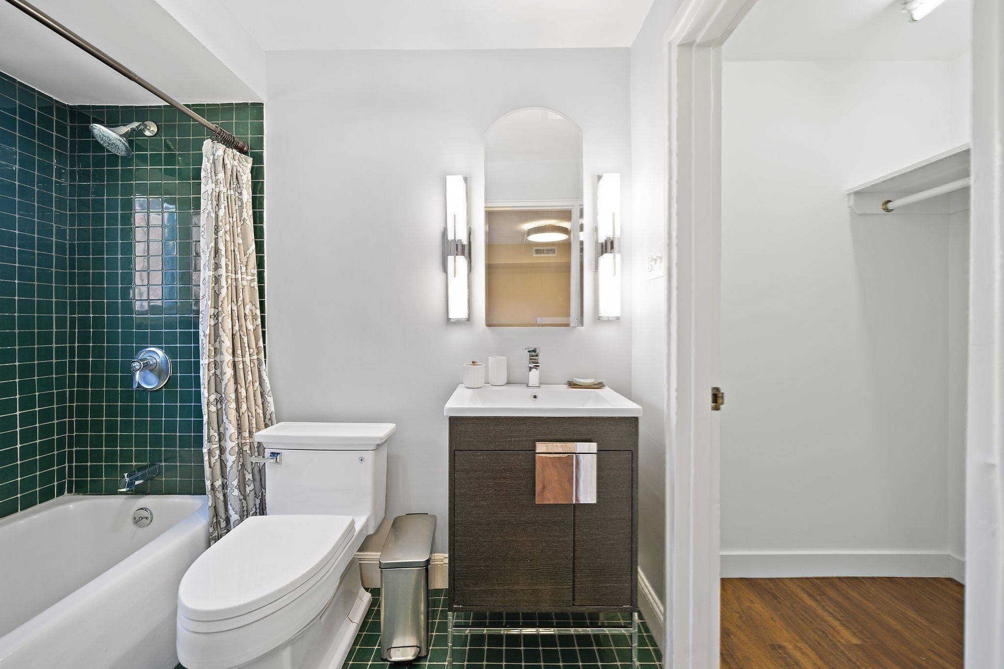 20 Montrose St Property Photo 24