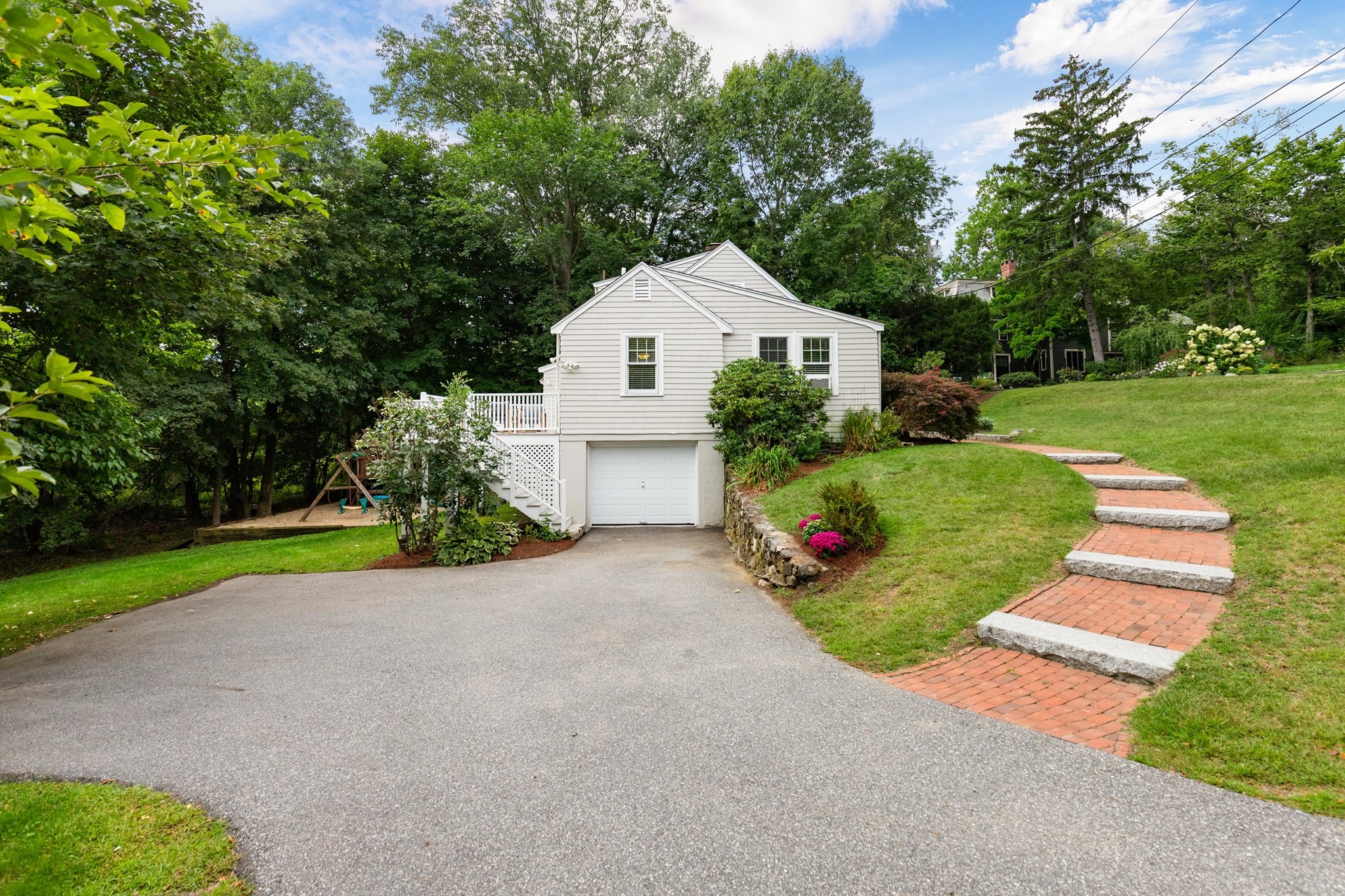 11 Stratham Rd Property Photo 4