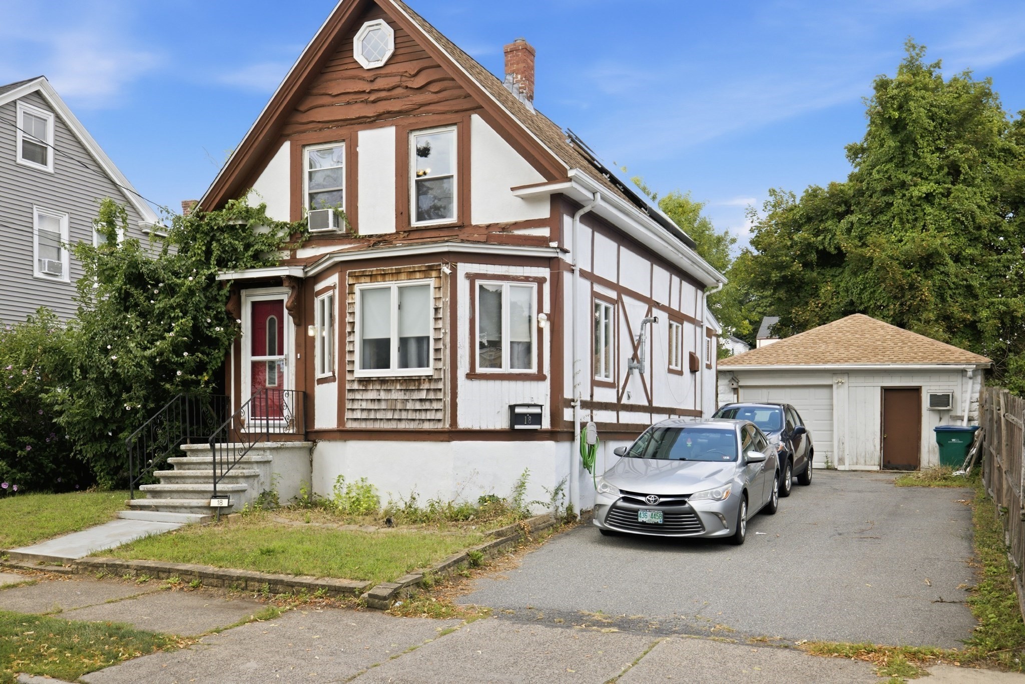 18 Melvin Ave Property Photo 1