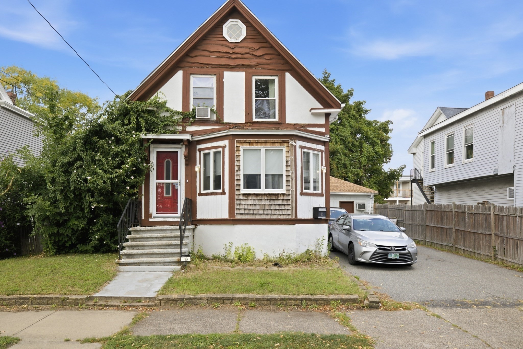 18 Melvin Ave Property Photo 2