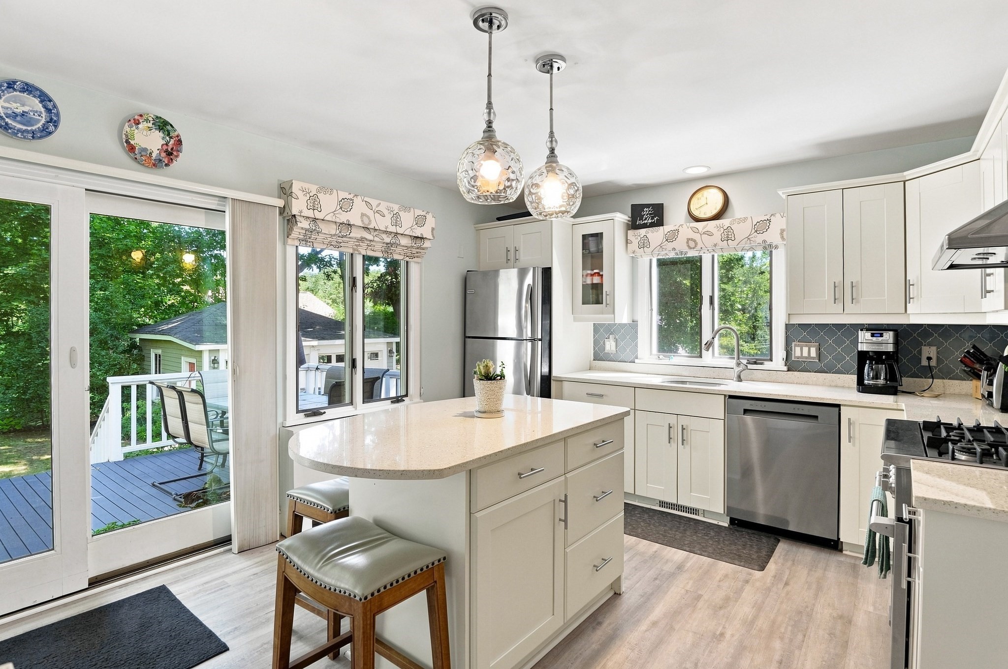 181 Cabot St # B Property Photo 4