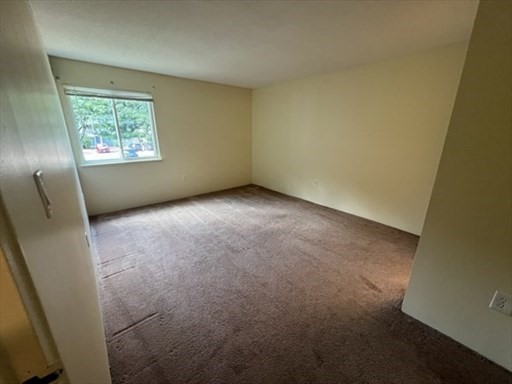 52 Silver Hill Ln # 20 Property Photo 4