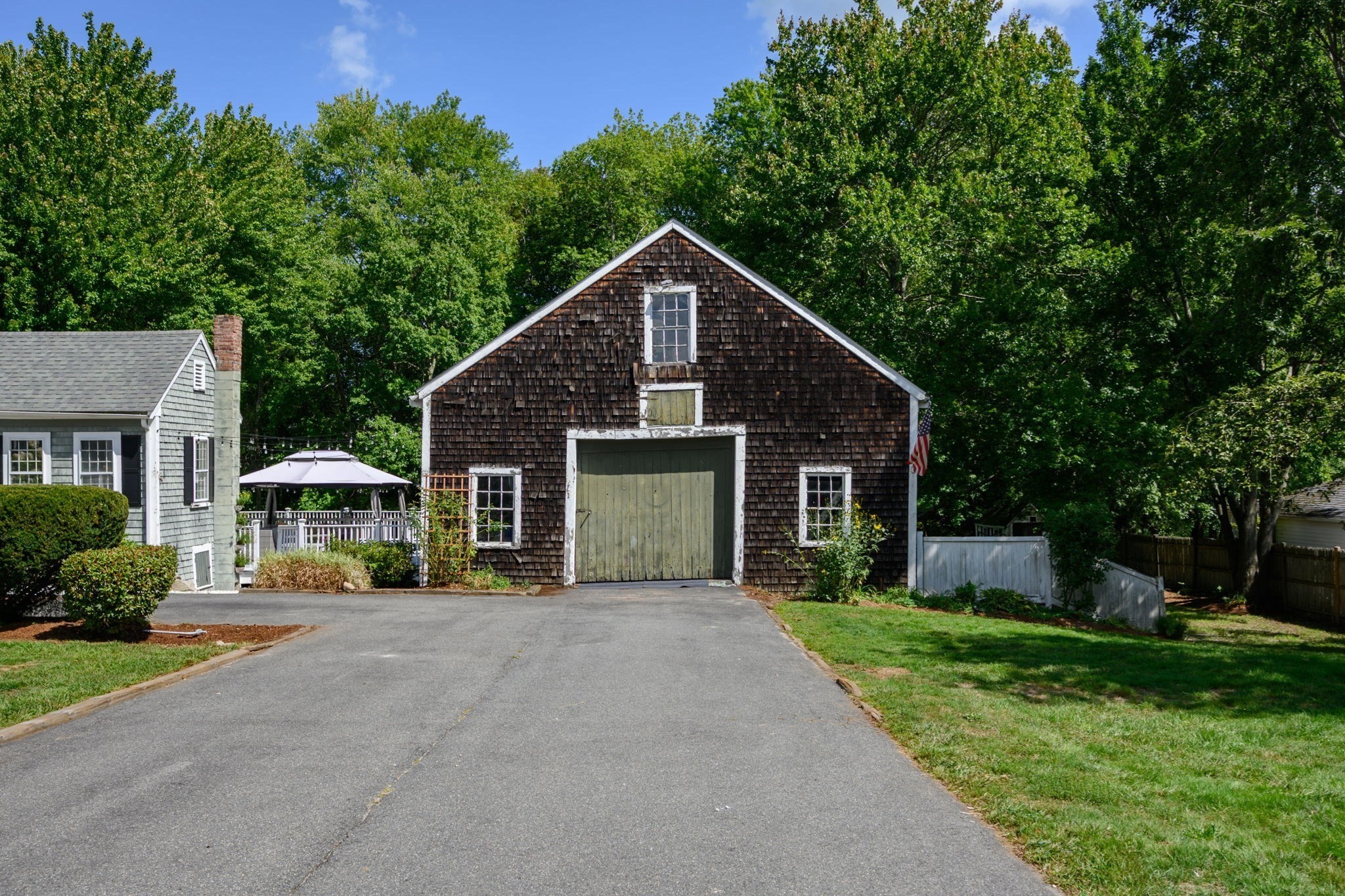 637 Union Street Property Photo 4
