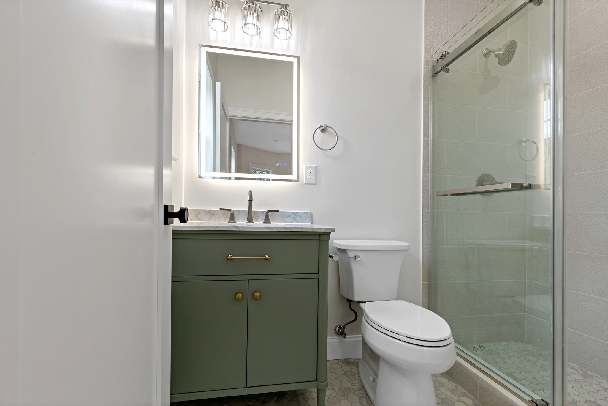 13 Langmaid Ave # 2 Property Photo 7