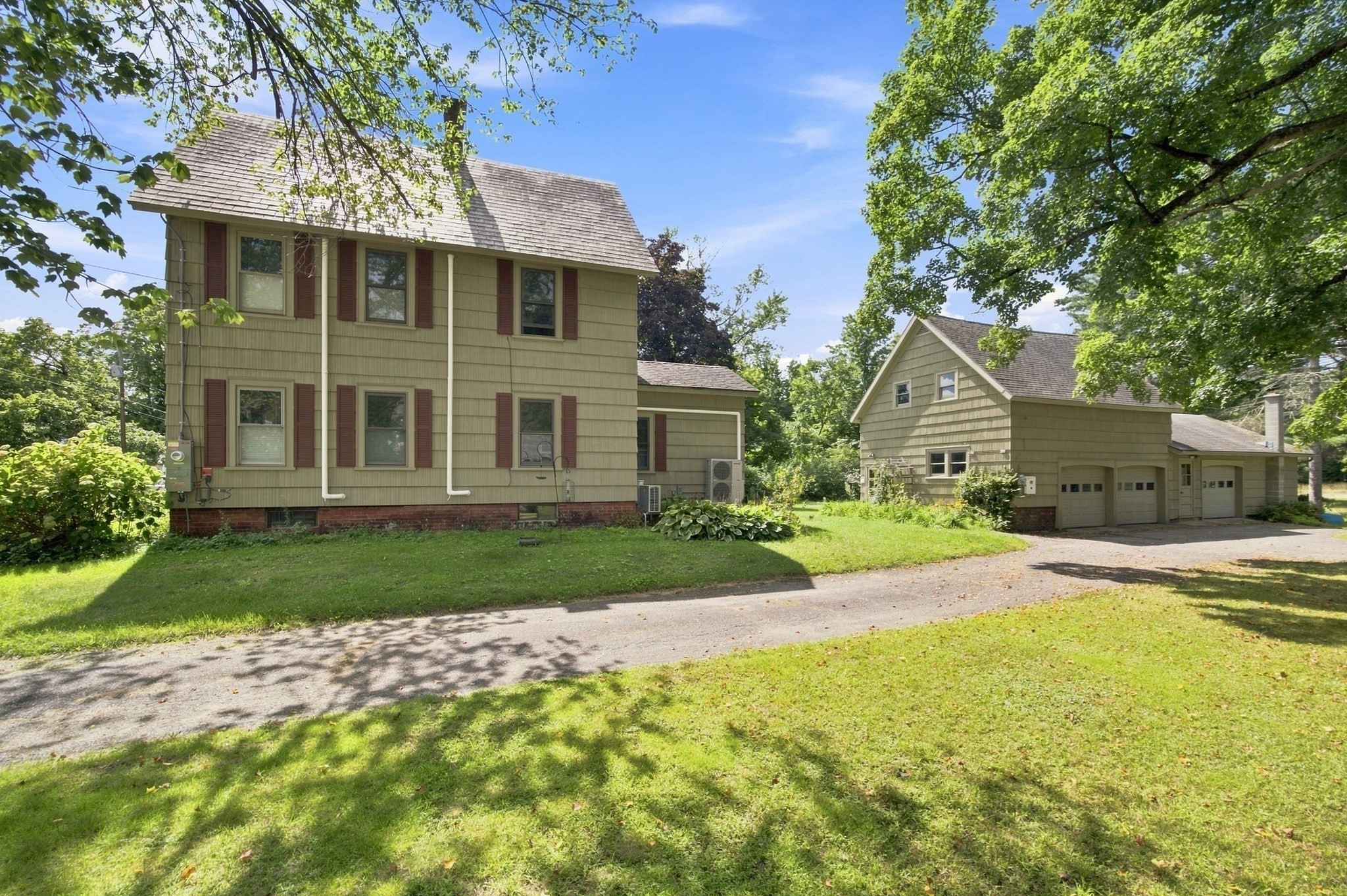 94 Meridian Street Property Photo 4