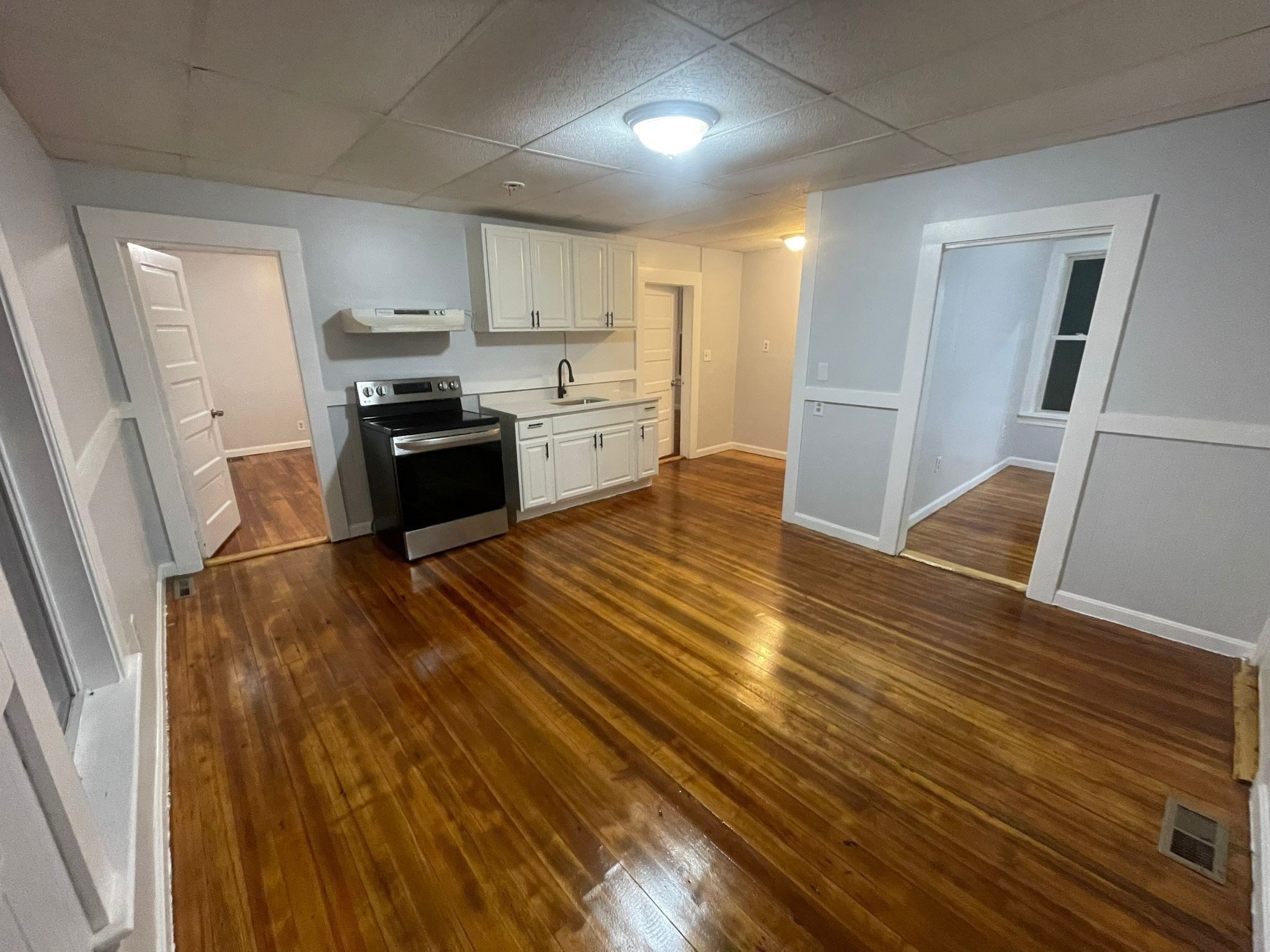 664 Main St Property Photo 21