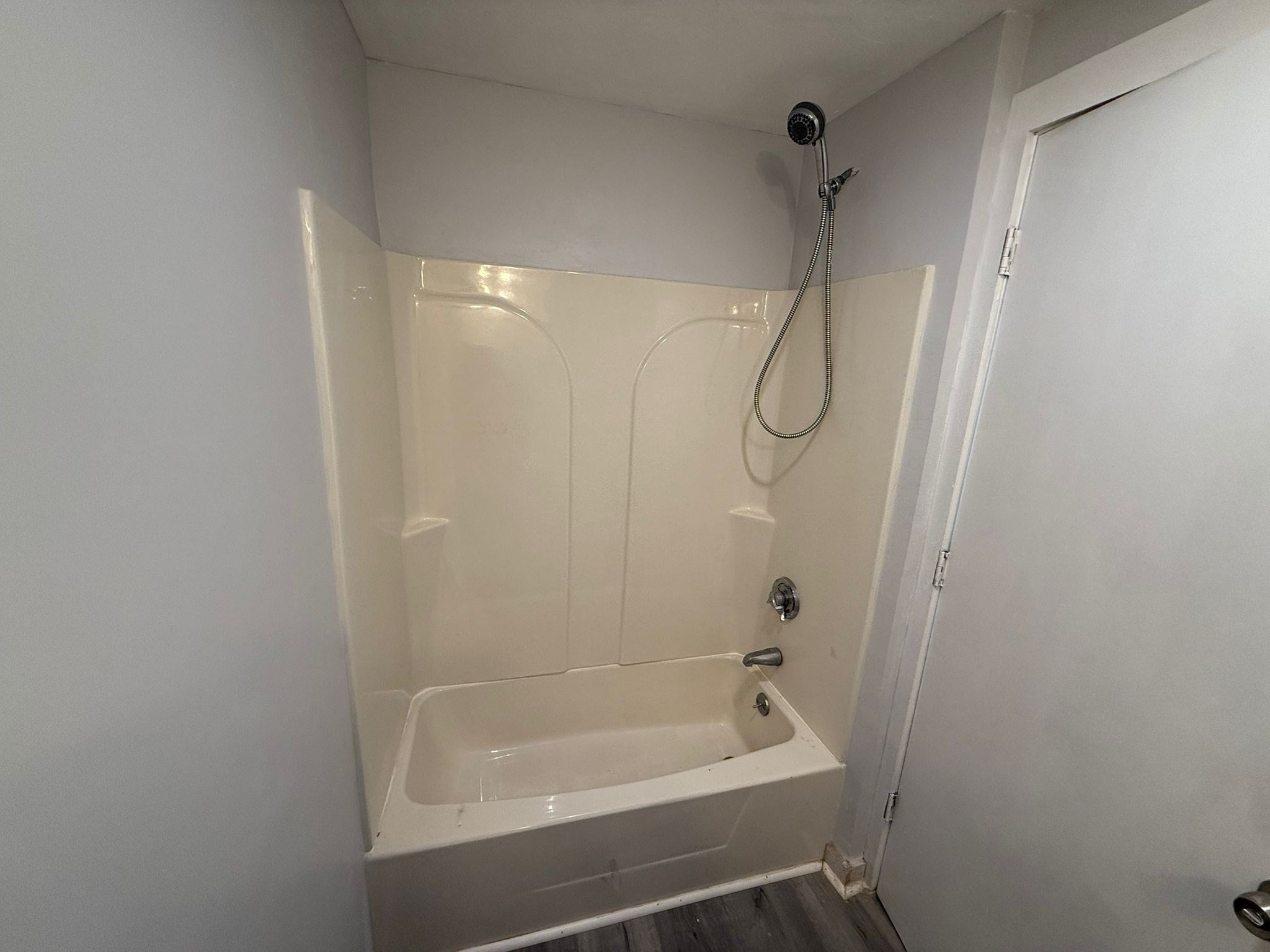664 Main St Property Photo 29