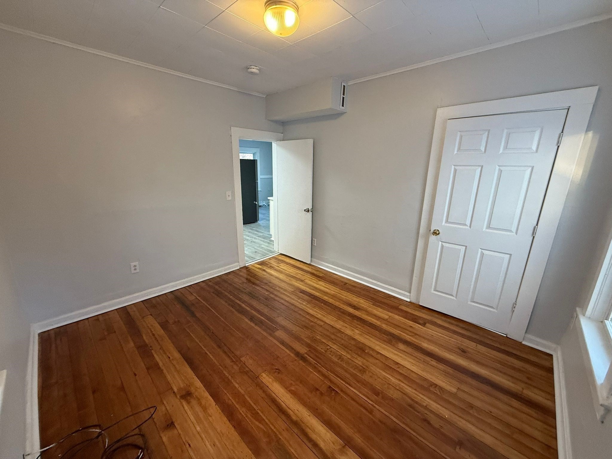664 Main St Property Photo 37