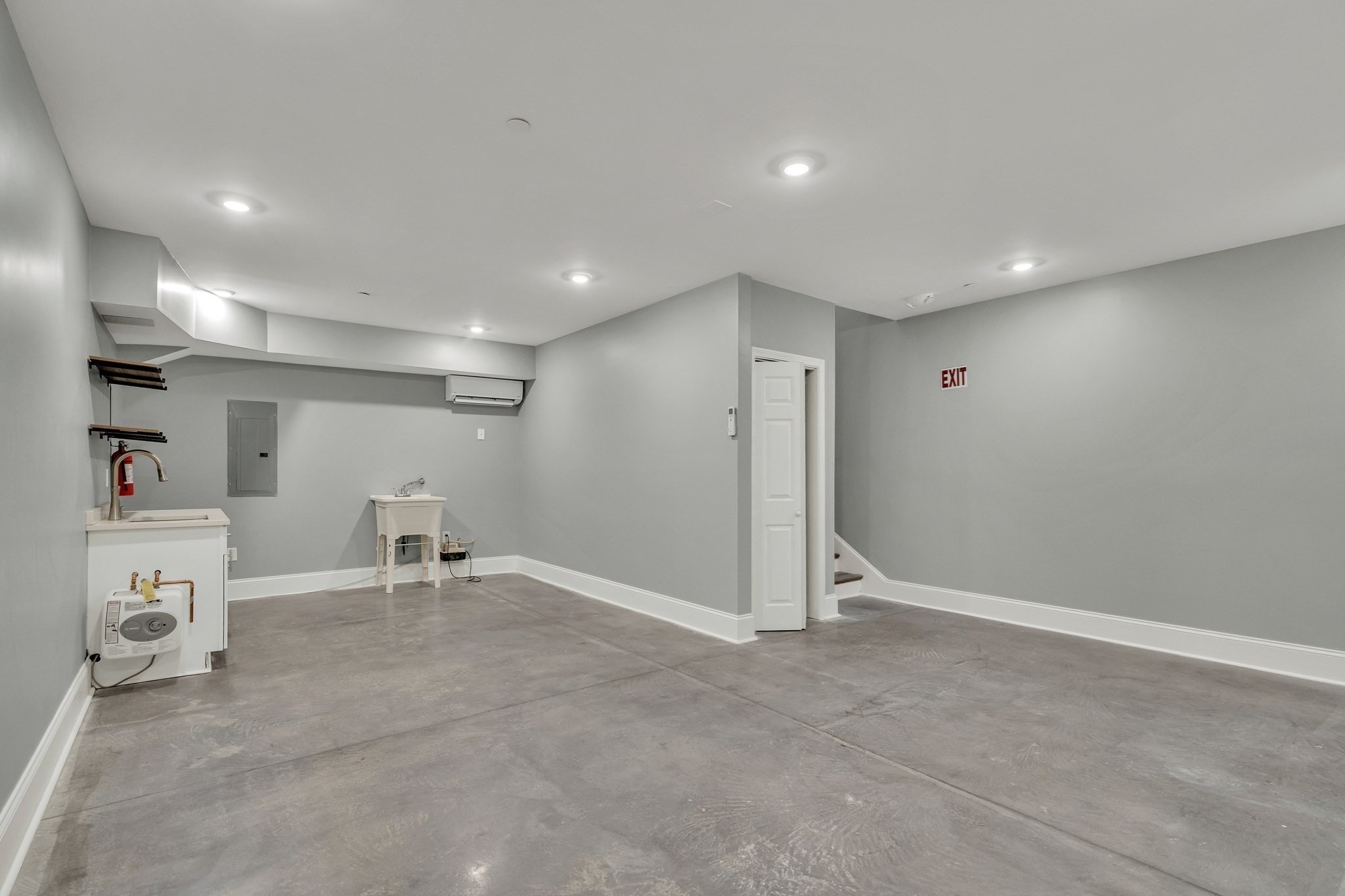 120 Brookside Ave Property Photo 26