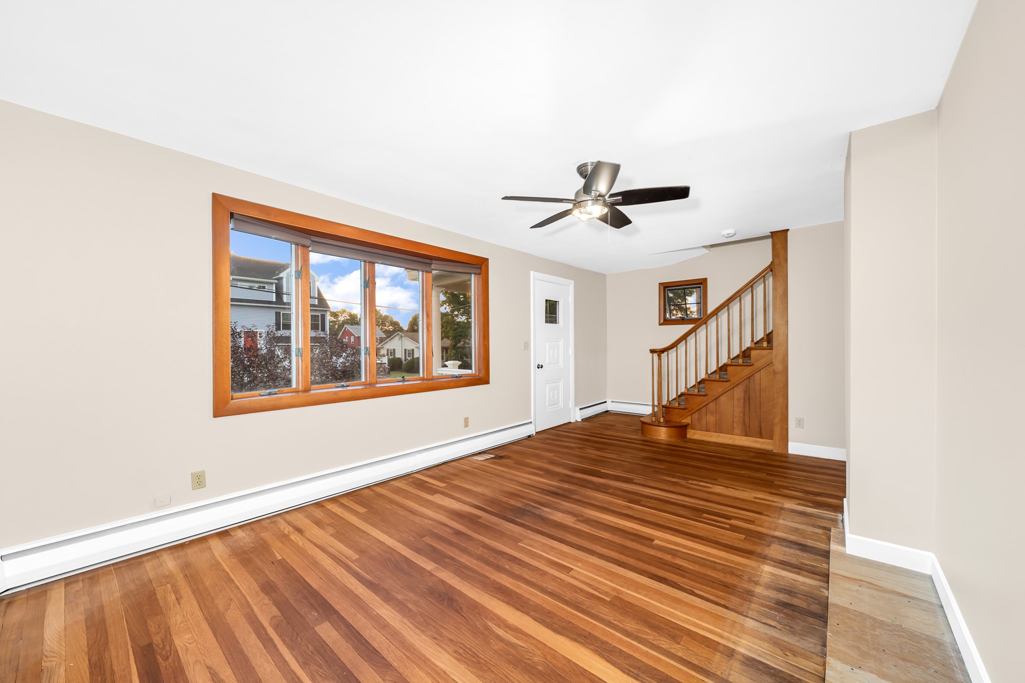 60 S New St Property Photo 5