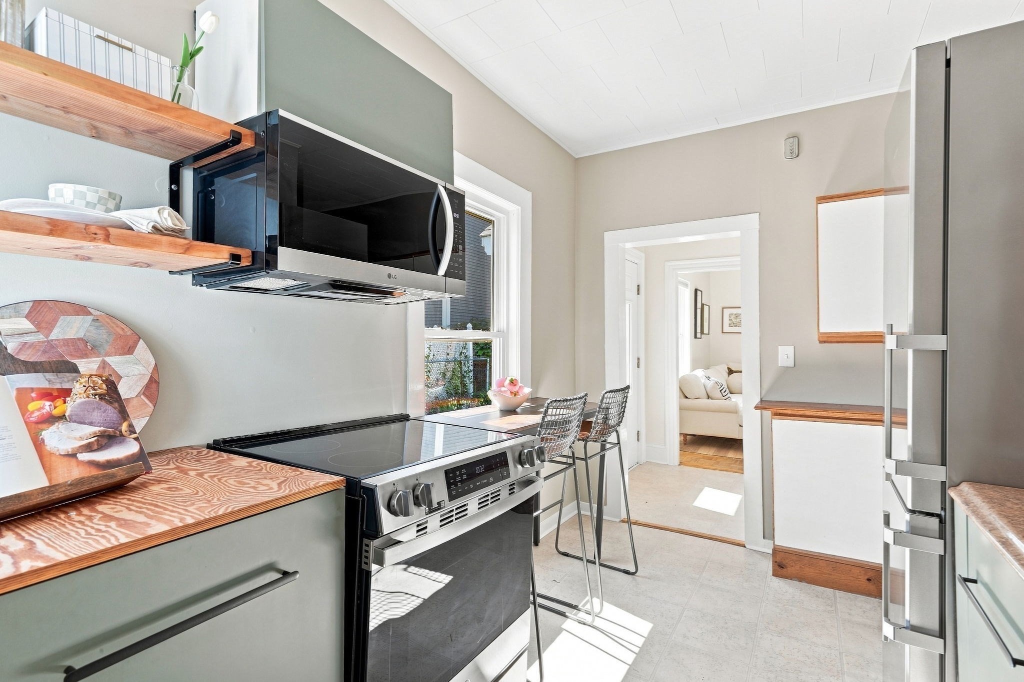 135 Tremont St Property Photo 4