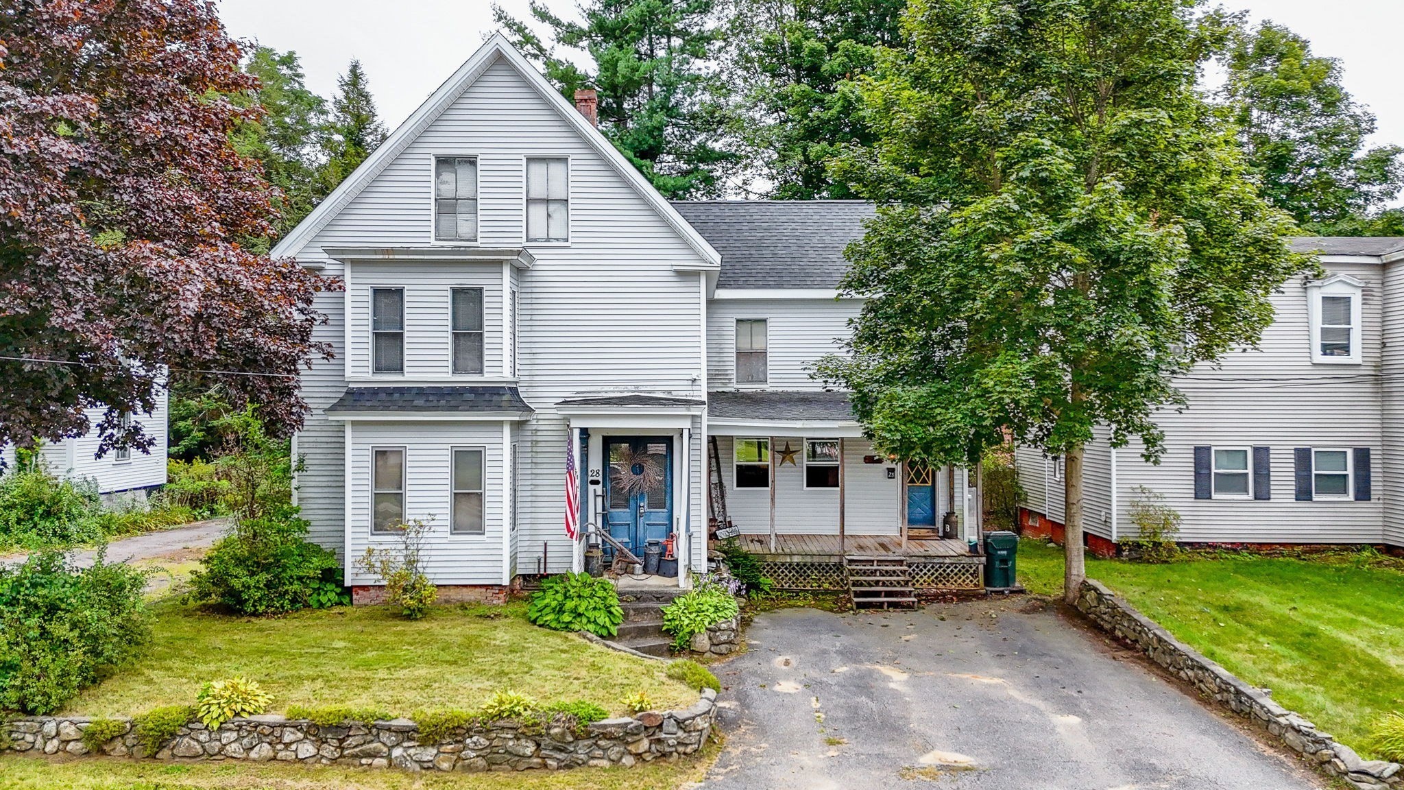 28 Pleasant St Property Photo 1