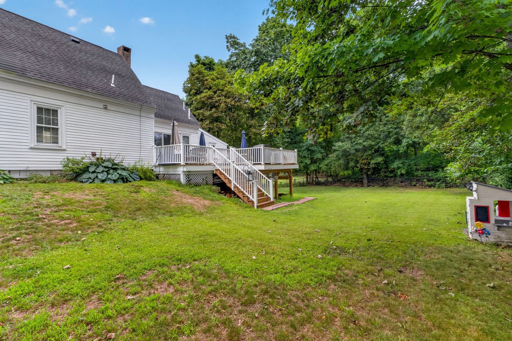 395 Pond St Property Photo 26