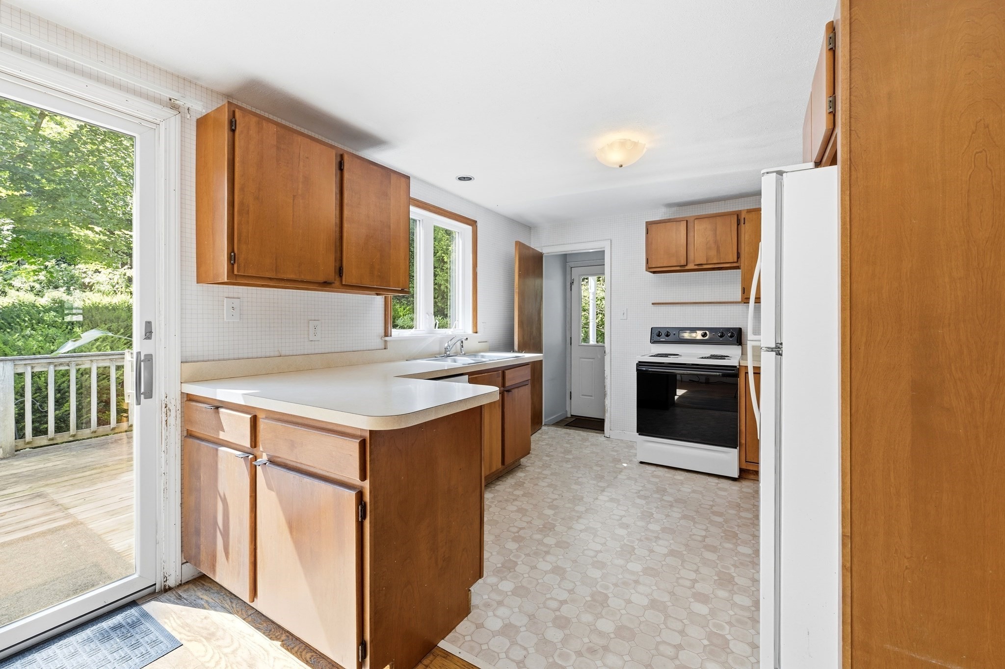 15 Spring Ter Property Photo 2