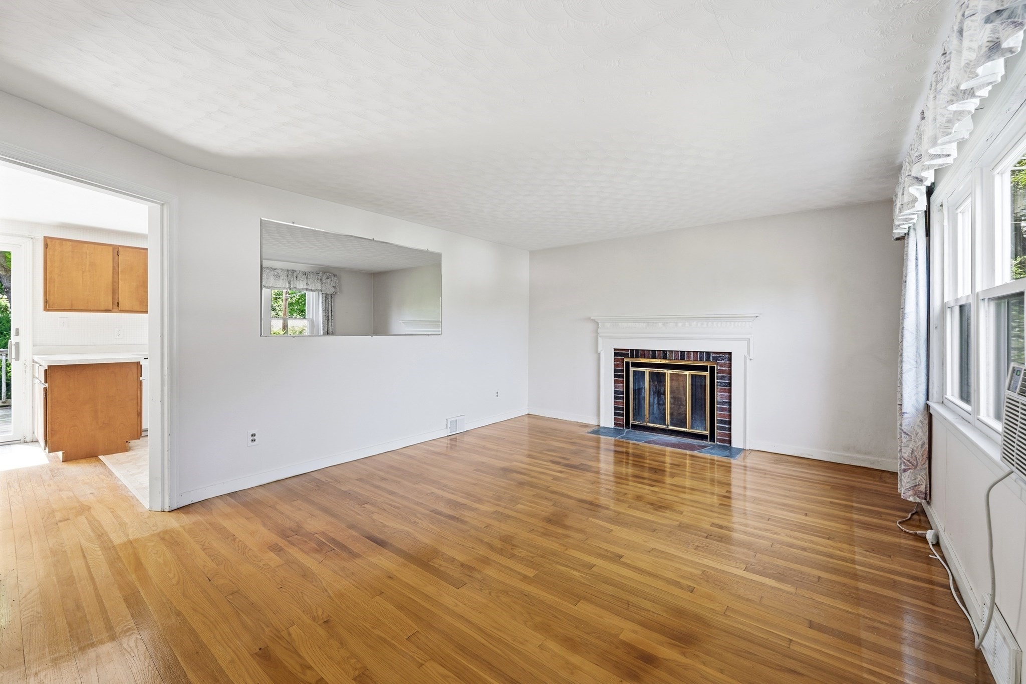 15 Spring Ter Property Photo 3