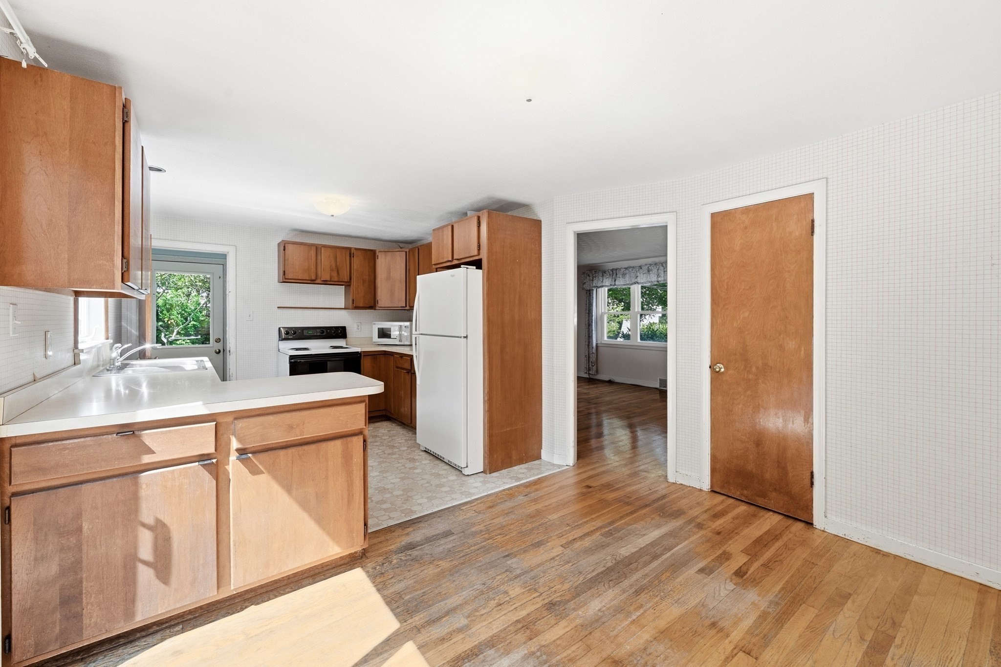 15 Spring Ter Property Photo 5