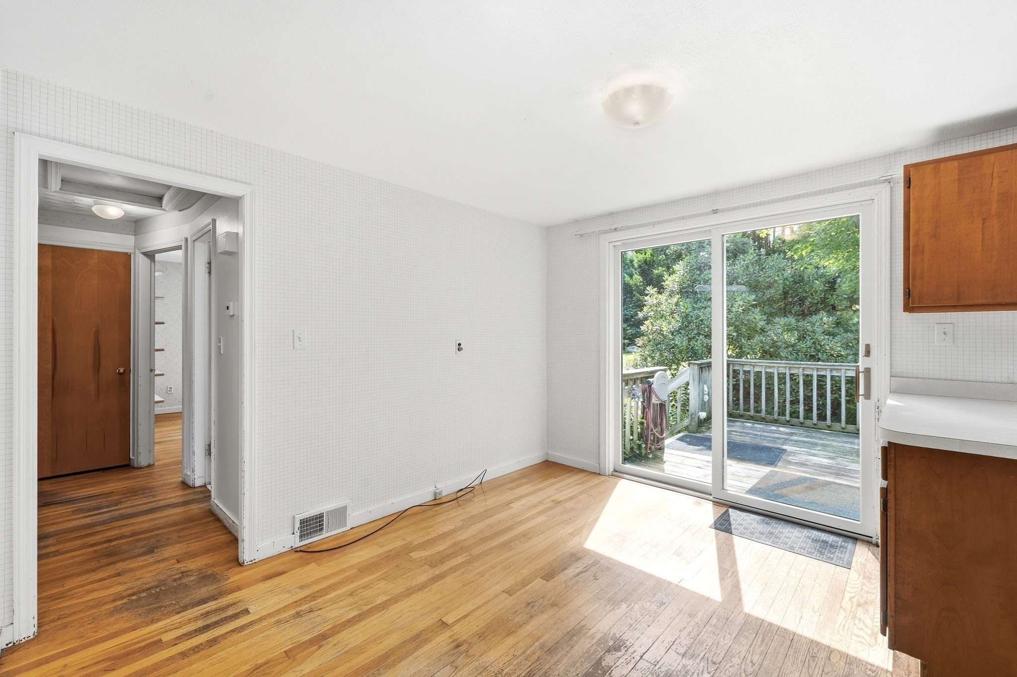 15 Spring Ter Property Photo 6