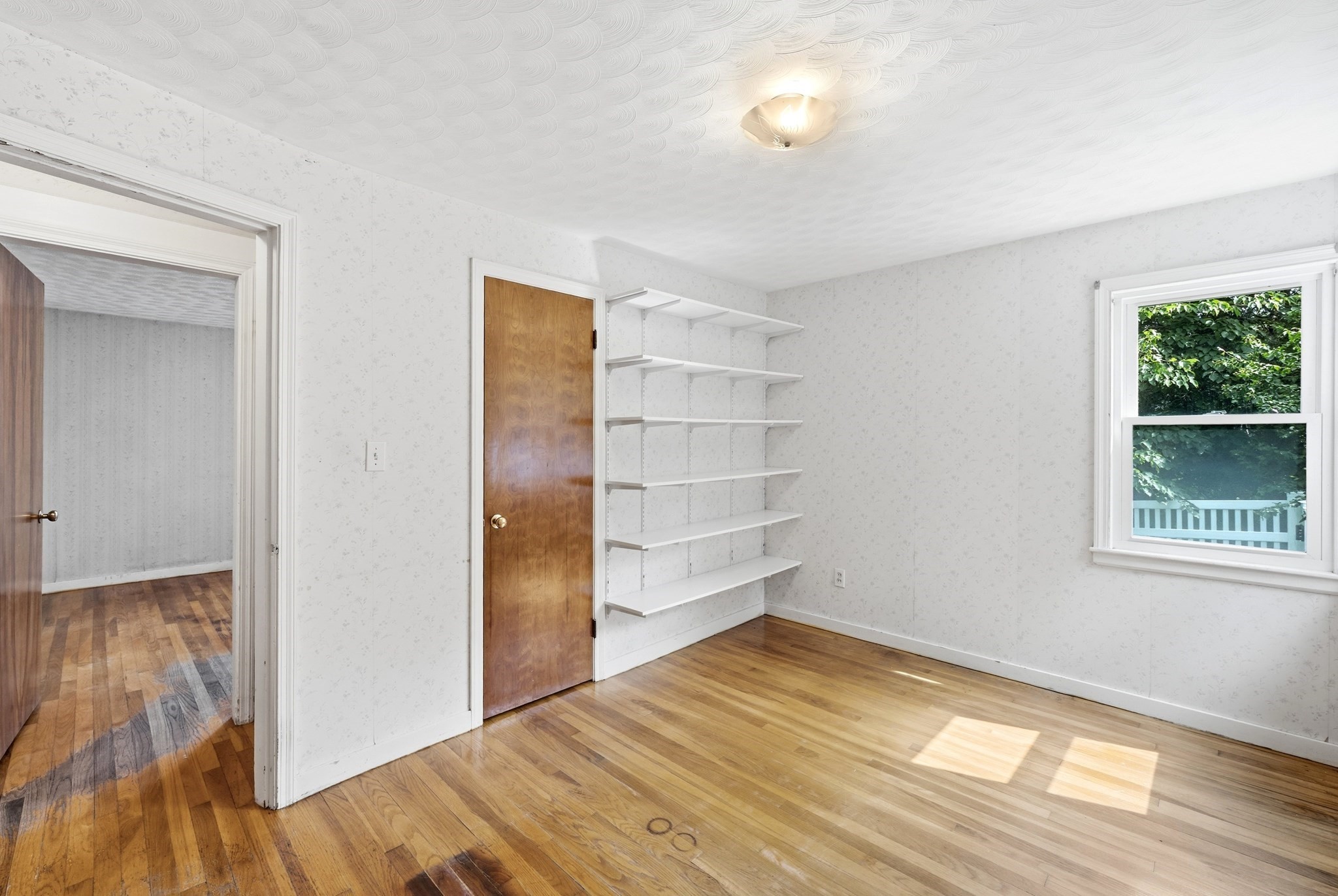 15 Spring Ter Property Photo 11