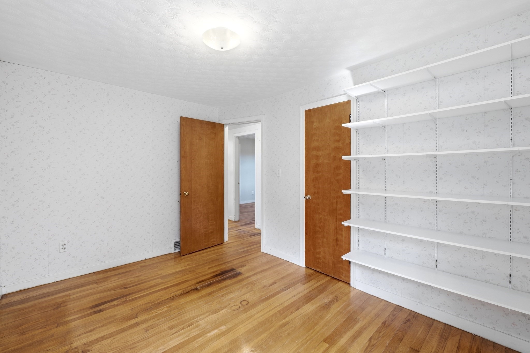 15 Spring Ter Property Photo 12