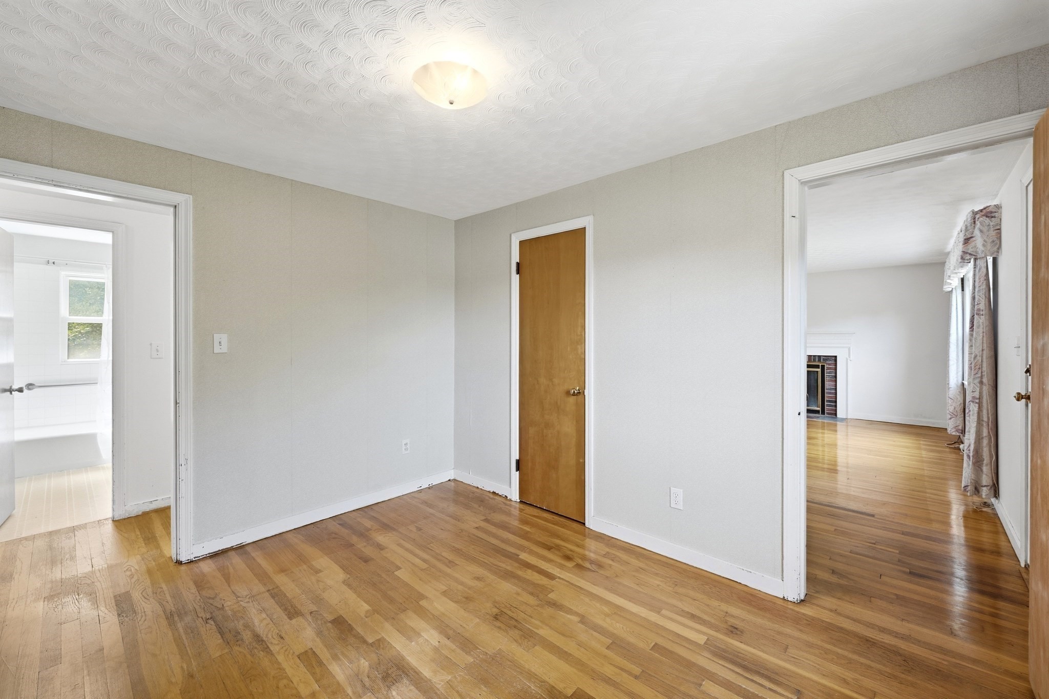 15 Spring Ter Property Photo 13