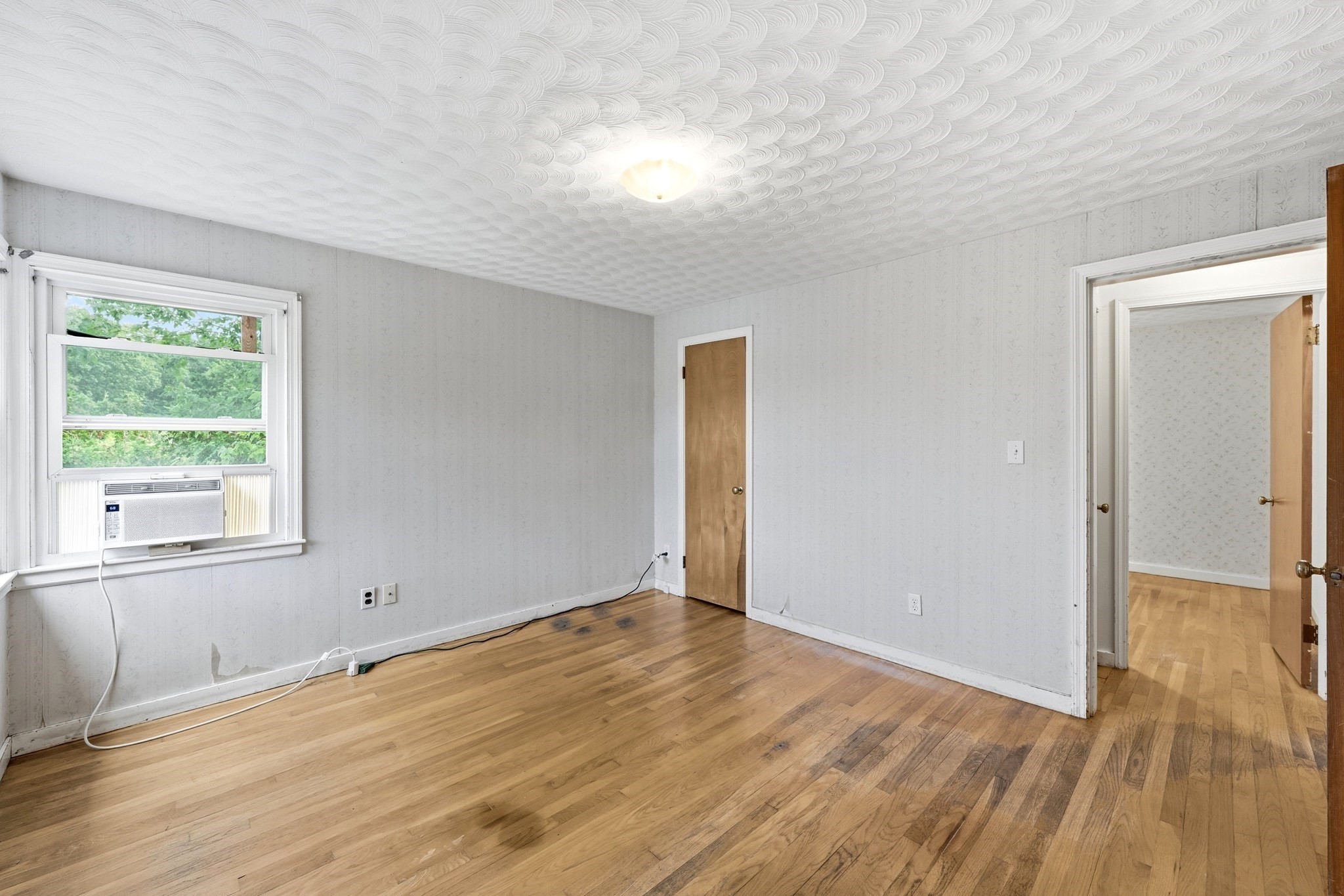 15 Spring Ter Property Photo 14