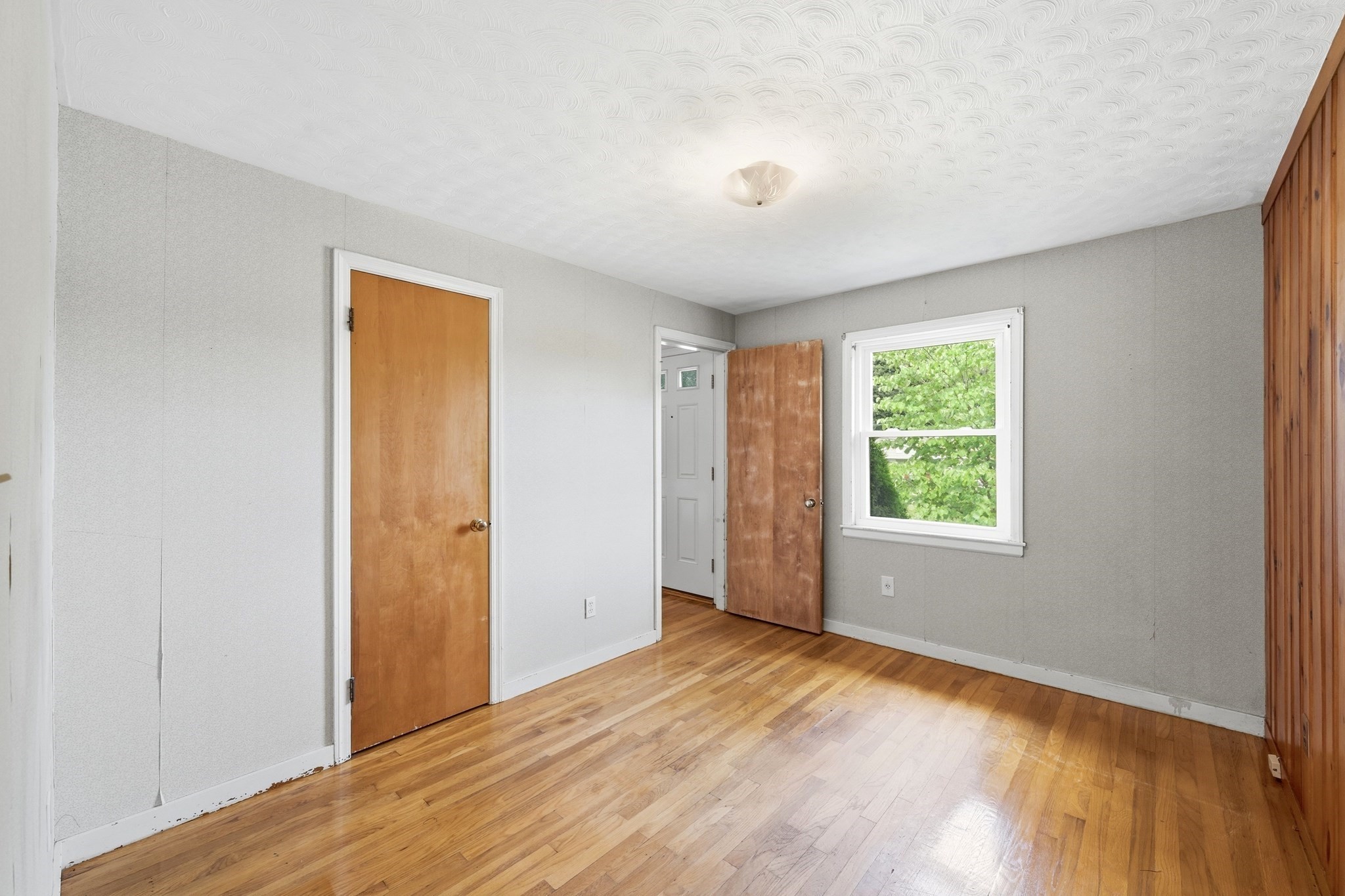 15 Spring Ter Property Photo 16