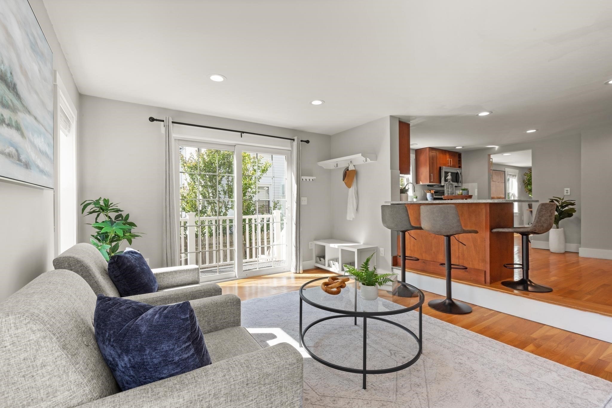 76 Saunders Street Property Photo 4