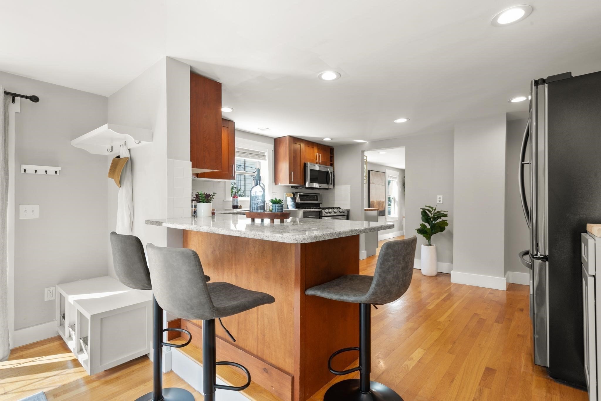 76 Saunders Street Property Photo 5