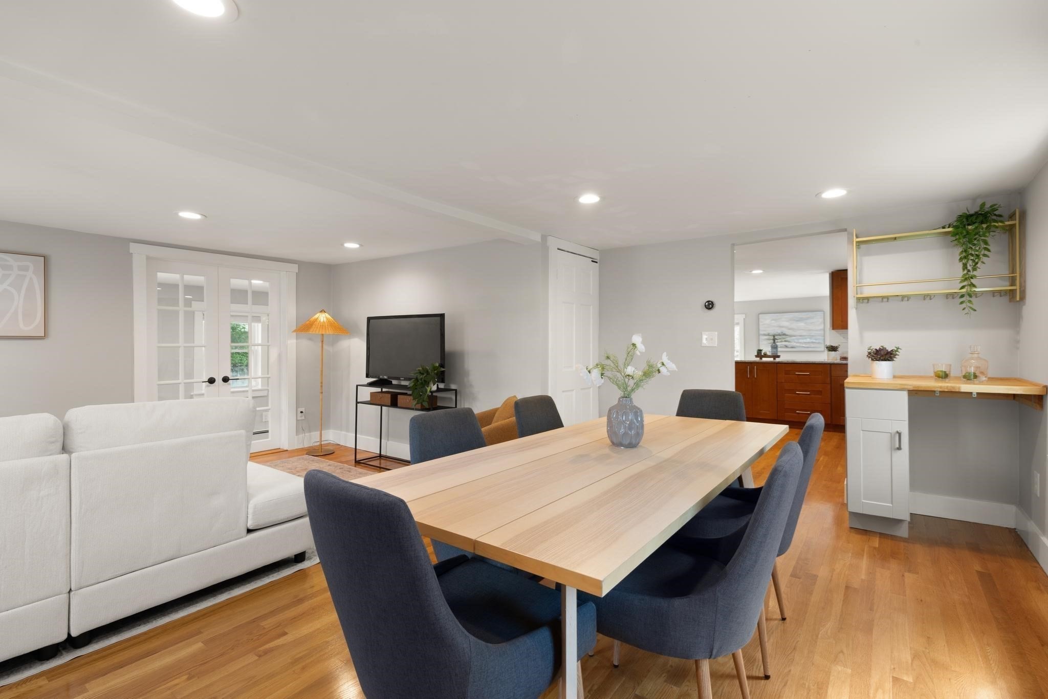 76 Saunders Street Property Photo 8
