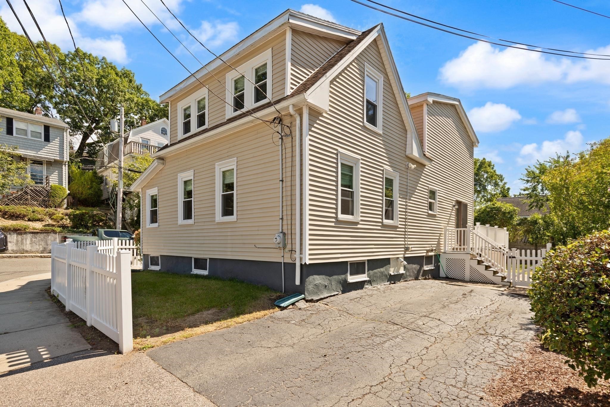 76 Saunders Street Property Photo 23
