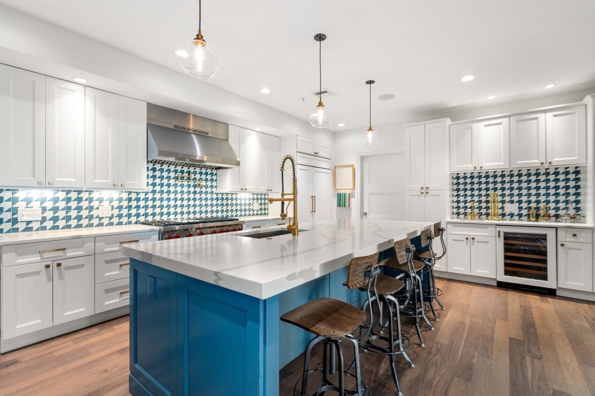 621 East First Street # A4 Property Photo 8