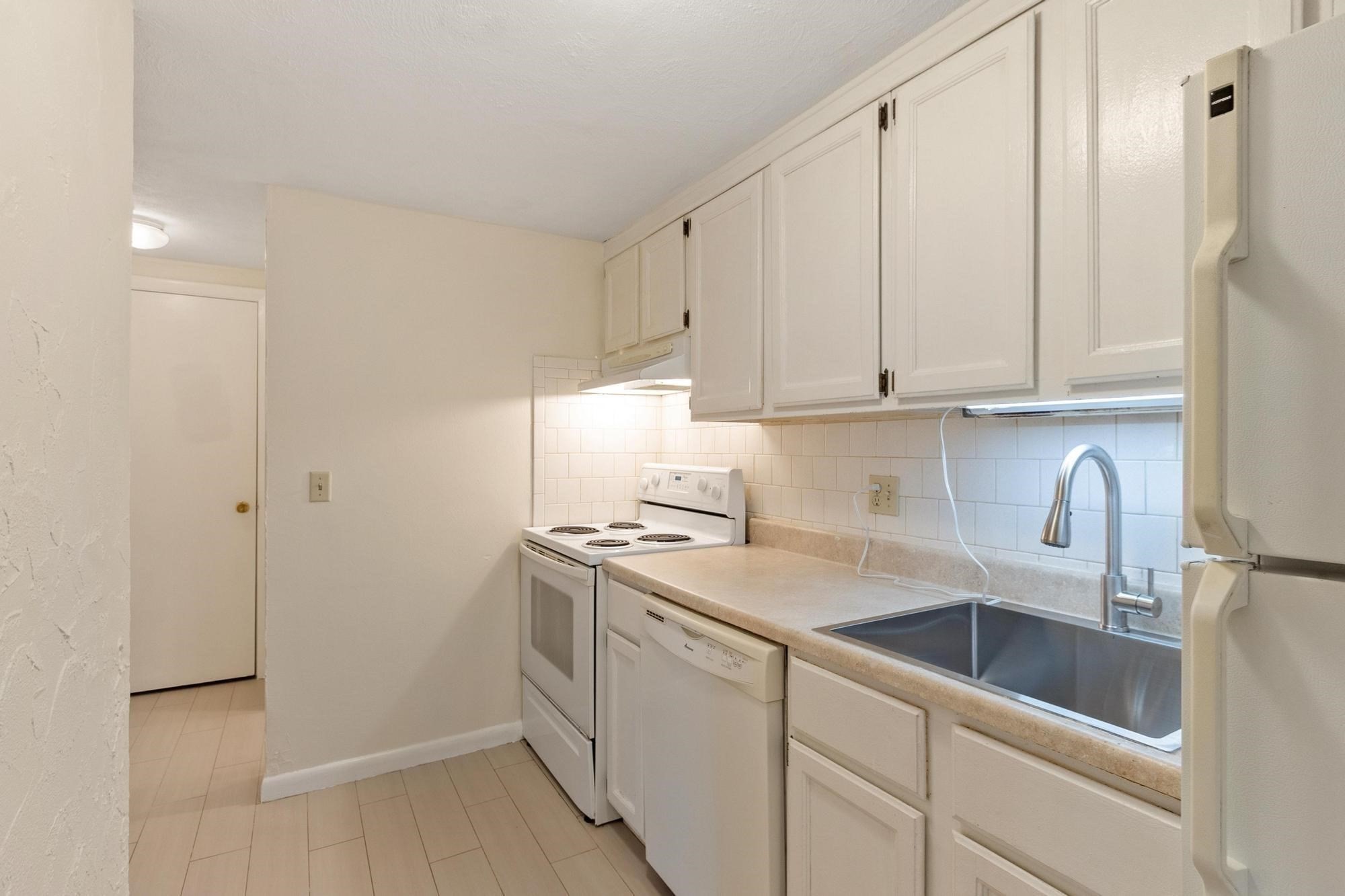 196 Swanson # 501 Property Photo 11