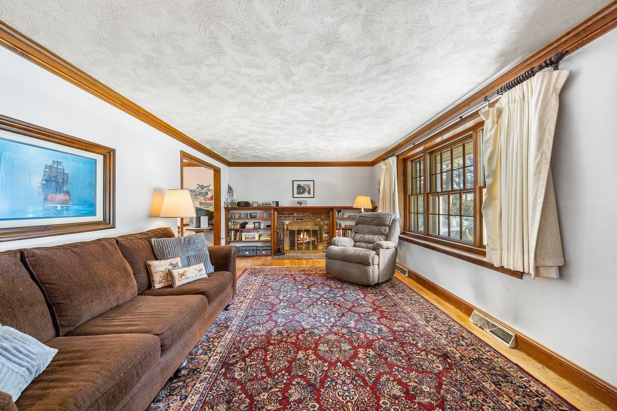41 Academy Ave Property Photo 3