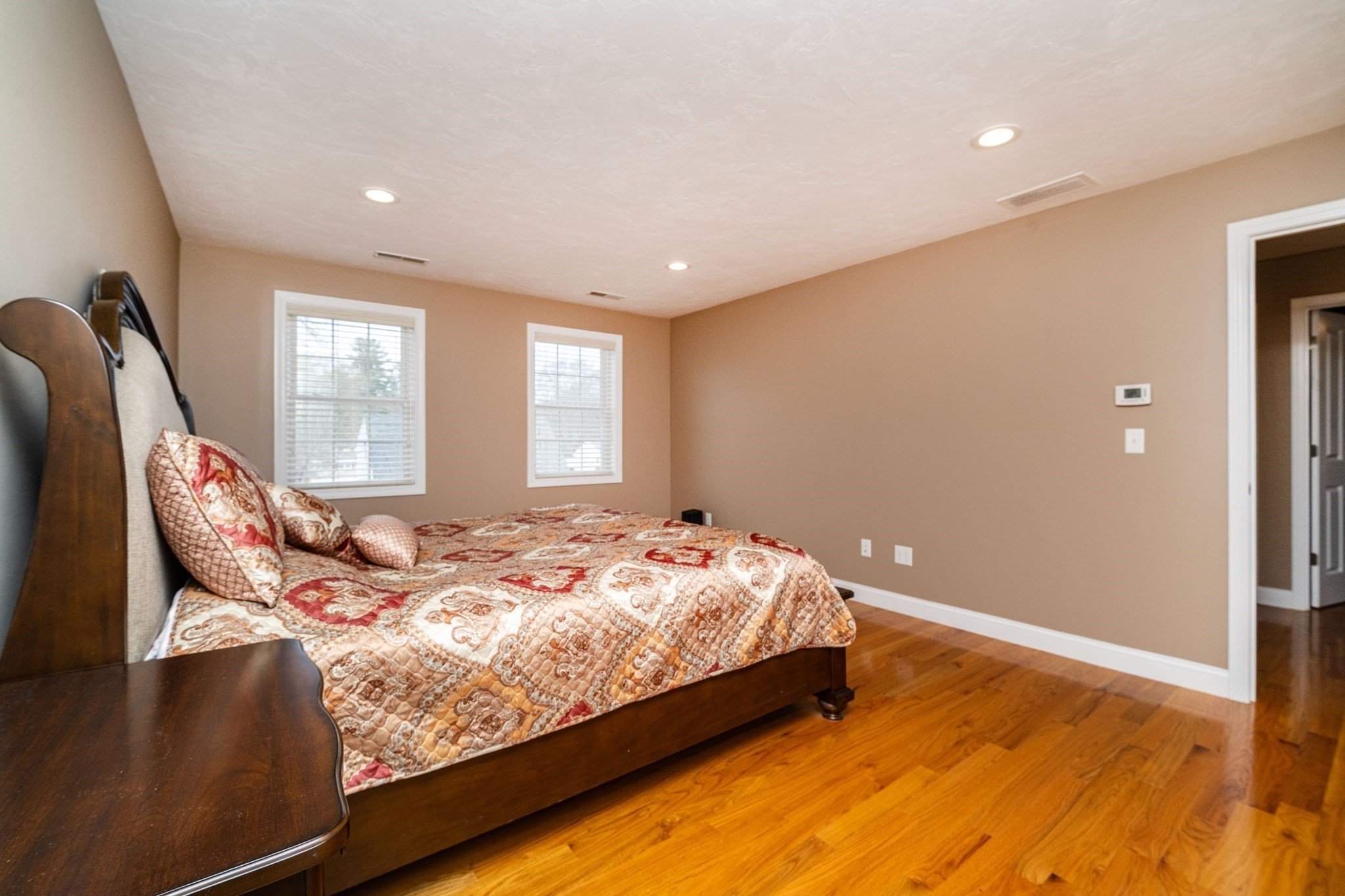 28. Woodlawn Ave Property Photo 14