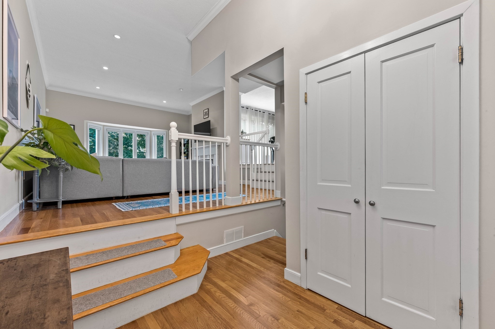 64 Maple St # A Property Photo 3