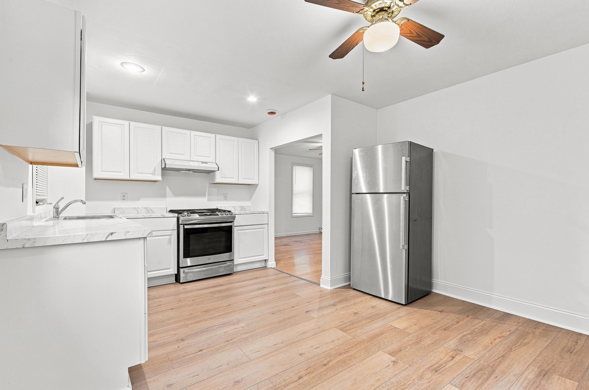 650 Third Property Photo 4