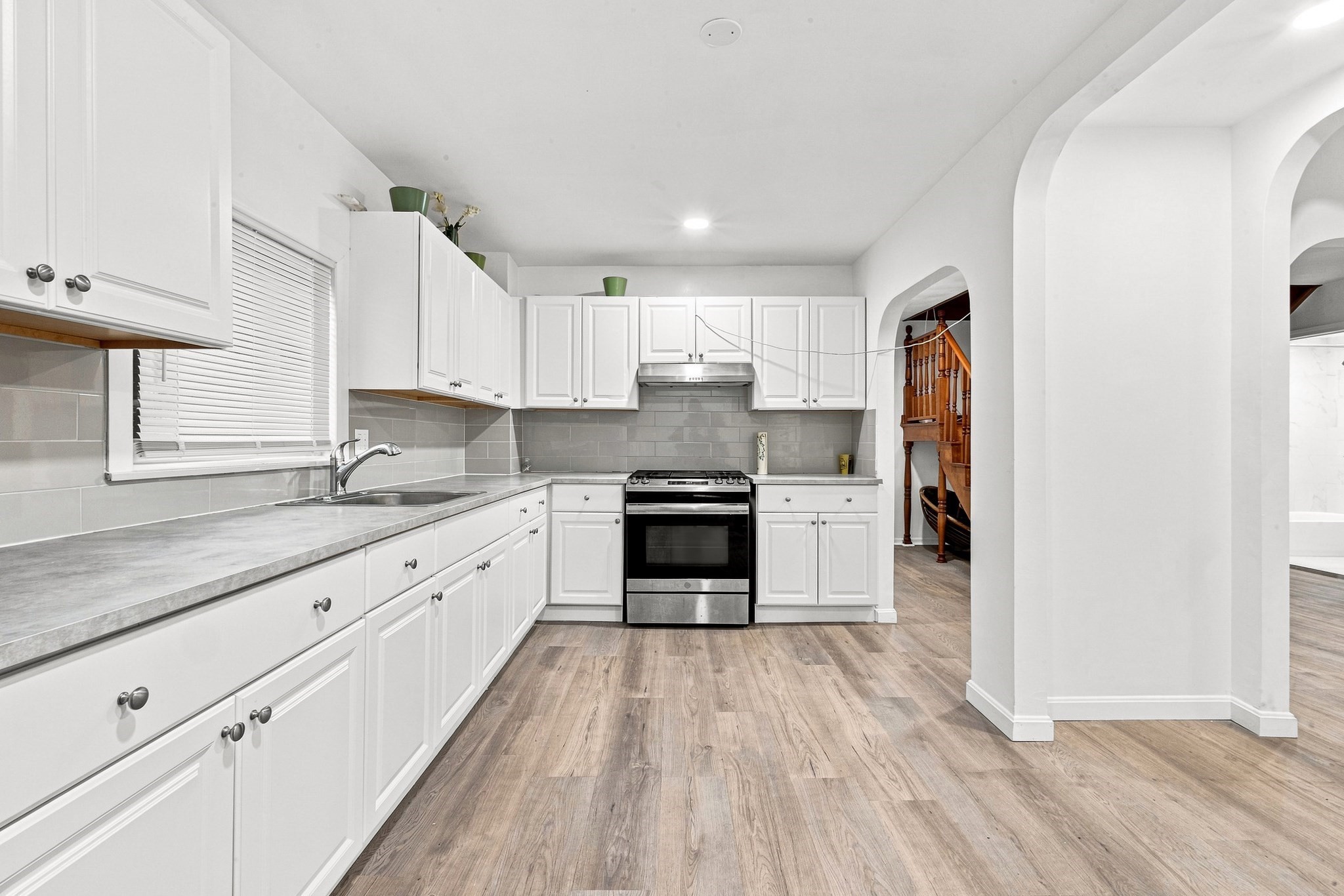650 Third Property Photo 11
