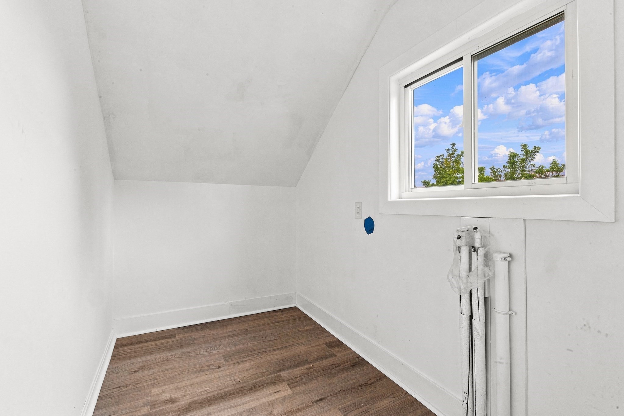 650 Third Property Photo 23