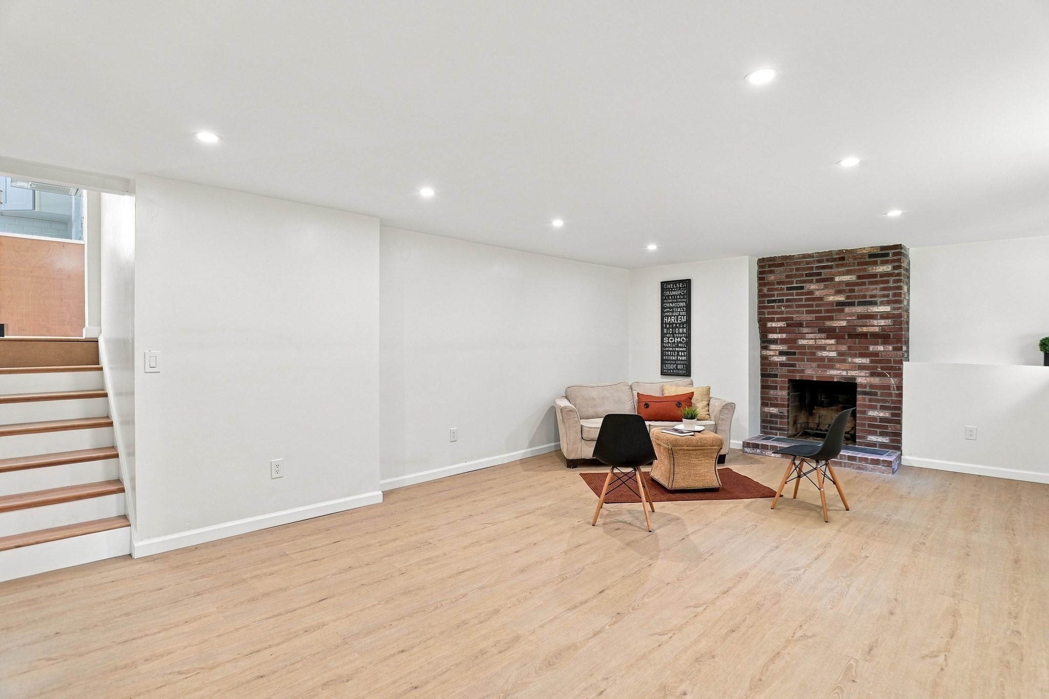 27 Robert Rd Property Photo 21